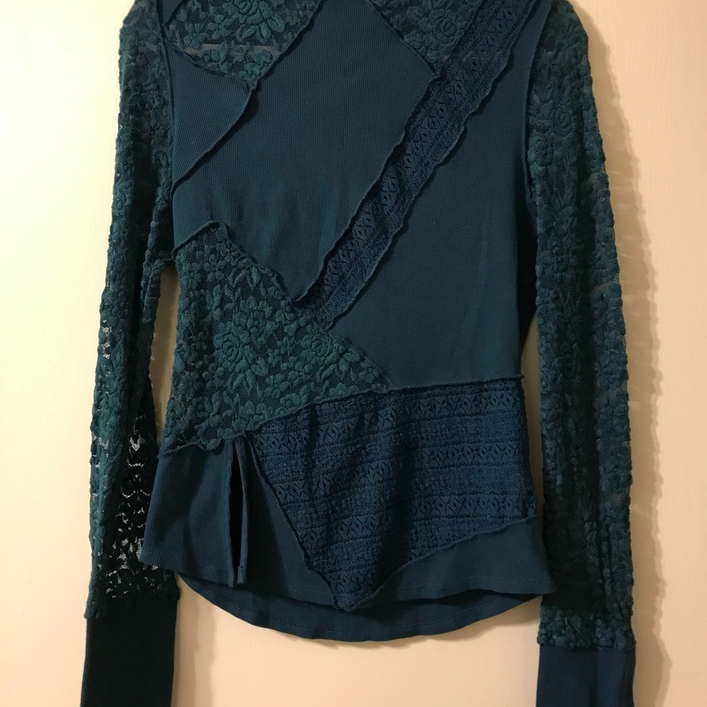 Free People awesome long sleeve lace top